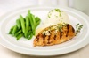 Grilled Low-fat chicken breast with mash and green beans