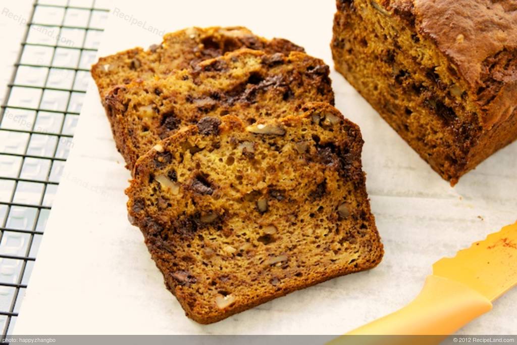 Easy Banana Nut Bread Recipe | RecipeLand.com