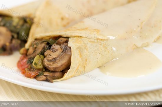 Spinach-Mushroom Crepes Recipe Spinach-Mushroom Crepes Recipe