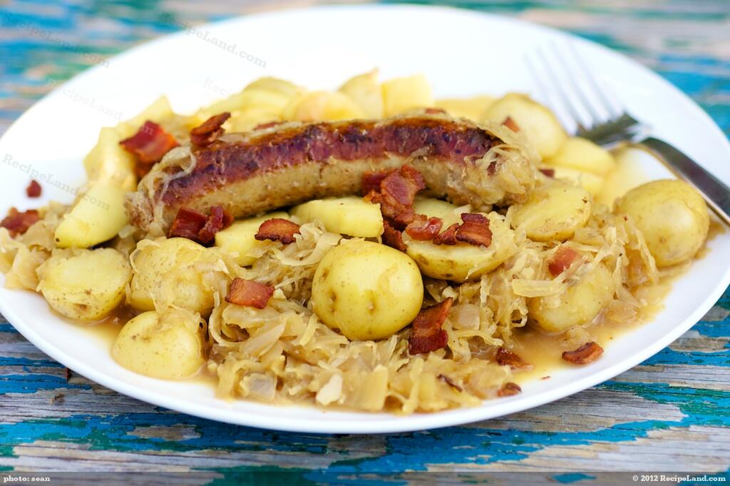 Octoberfest Bratwurst and Sauerkraut Skillet Dinner Recipe