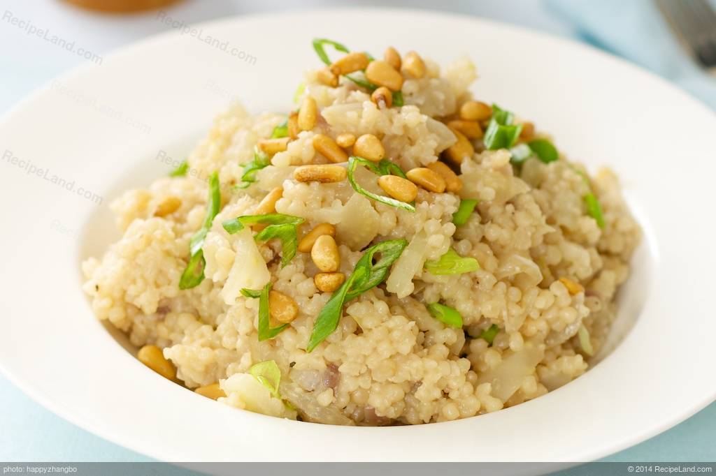 Couscous with Fennel and Pinenuts 