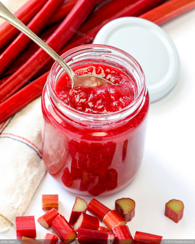 easy-homemade-rhubarb-jam-recipe