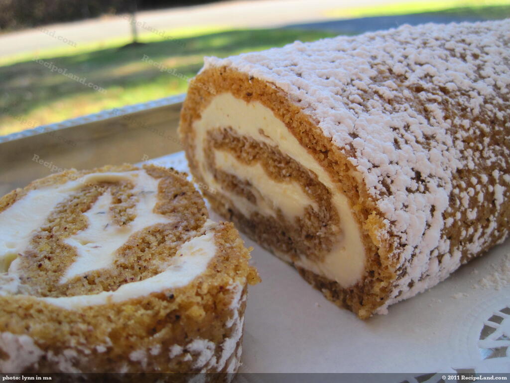 Pumpkin Roll with Cream Cheese Filling Recipe