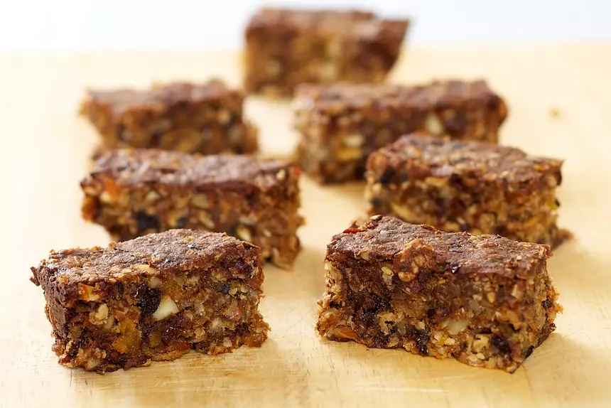 Fruity-Nutty Banana, Chocolate Granola Bars Recipe