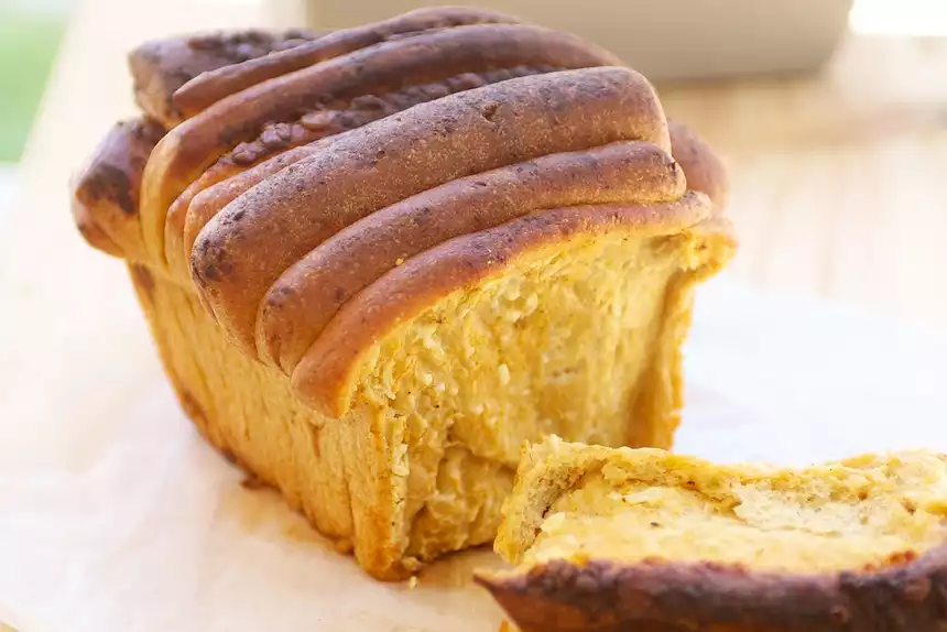 Cheddar and Beer Pull-Apart Bread