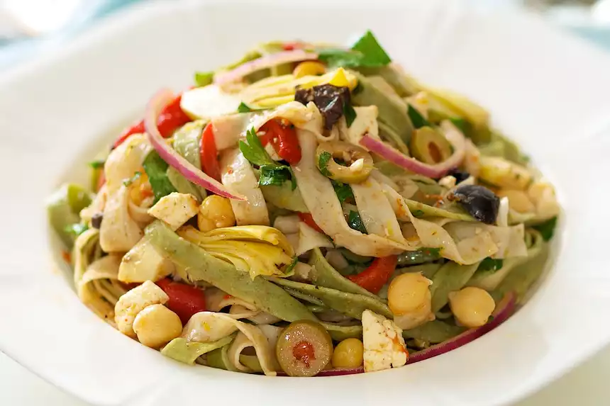 Easy Mediterranean Pasta Salad