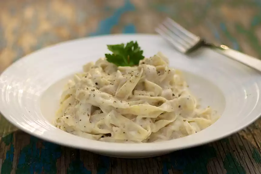 Creamy Rich Fettuccine Alfredo