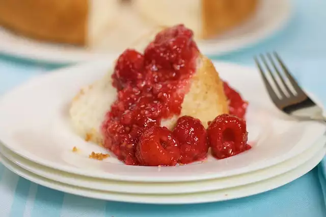 Angel Food Cake & Raspberries