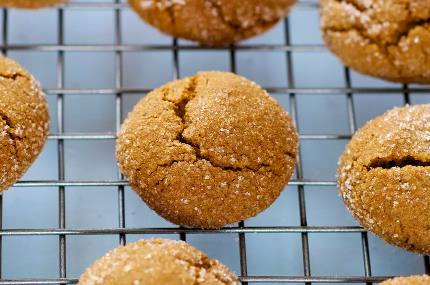 Snappy Gingersnap Cookies
