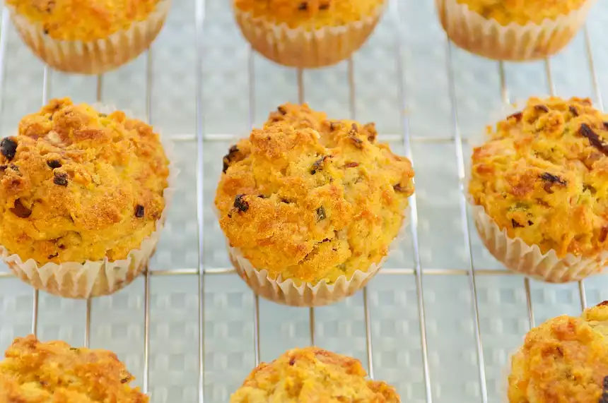 Cheddar-Onion Corn Muffins