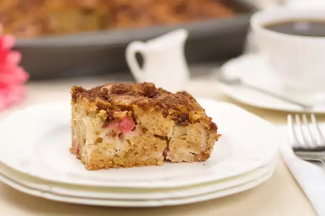 Lunar Rhubarb Cake