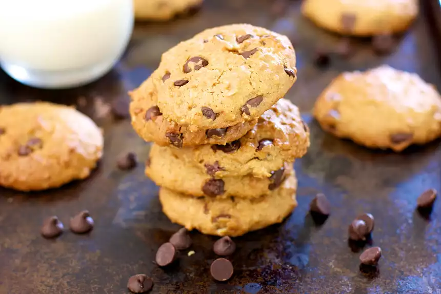 Applesauce, Peanut Butter and Chocolate Chip Cookies