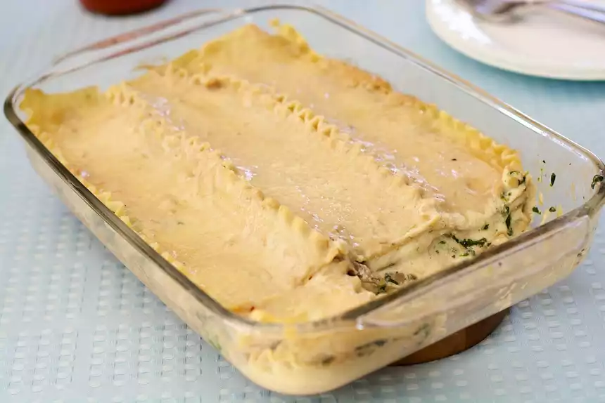 Cheesy Spinach and Mushroom Lasagna