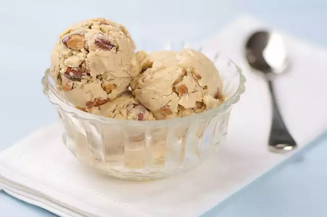 Almond Vanilla Ice Cream