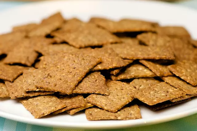 Whole Grain 5 Seed Crackers Recipe