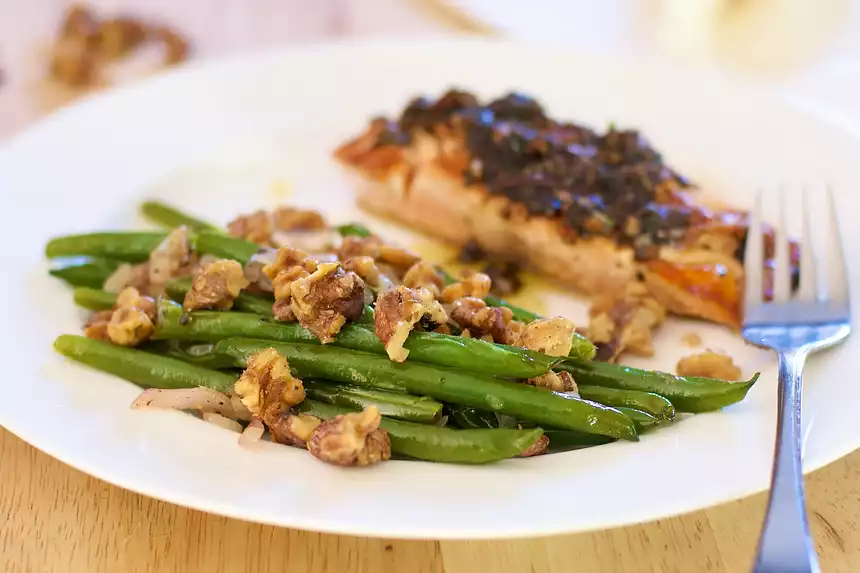 Green Beans with Walnuts and Tarragon