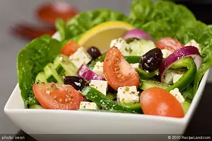  Mediterranean Diet May Lower Alzheimer’s Risk