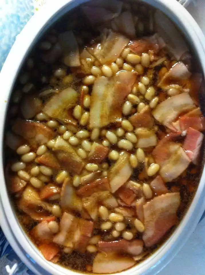 Old Fashioned Baked Beans