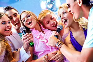 6 Major Benefits of Singing