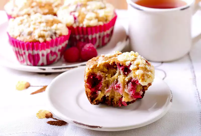 Raspberry Streusel Muffins