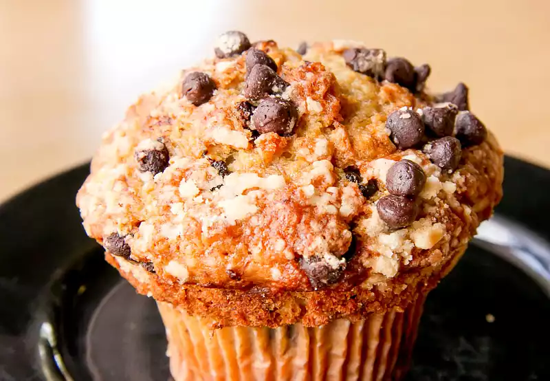 Super Moist Chocolate Chip Banana Muffins