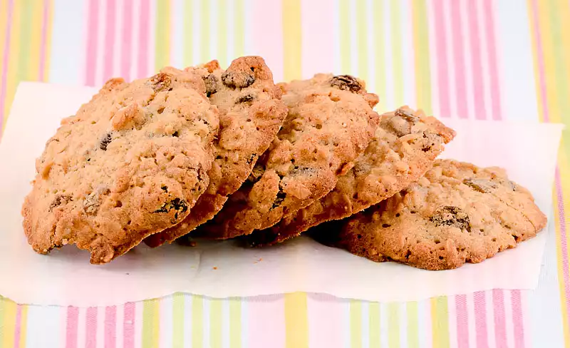 Super Easy Chocolate-Oatmeal Raisin Cookies