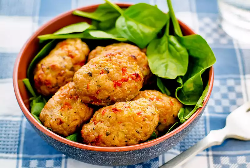 Kashmiri Meatballs (Kashmiri Koftas)