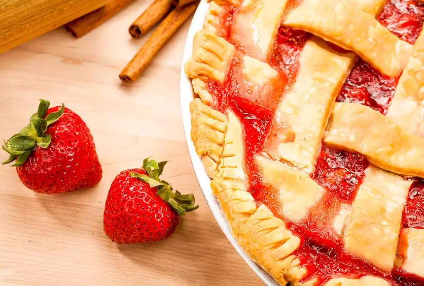 Fresh Strawberry-Rhubarb Pie