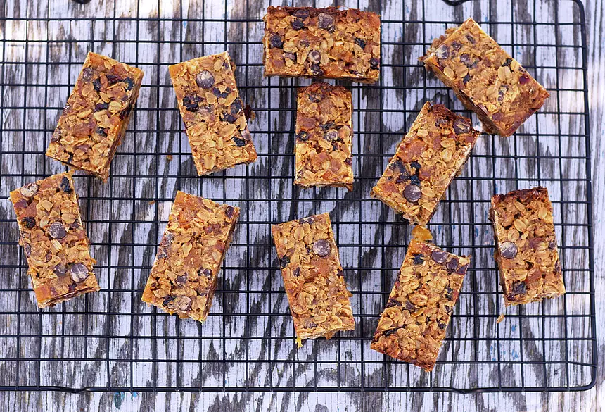 Apricot Walnut Cereal Bars Recipe