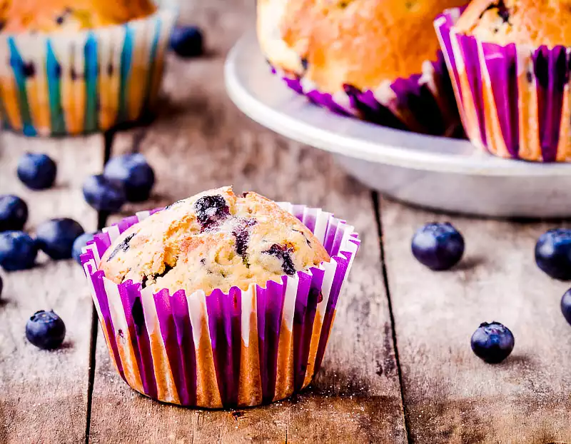 Blueberry Muffins with Nutmeg Topping