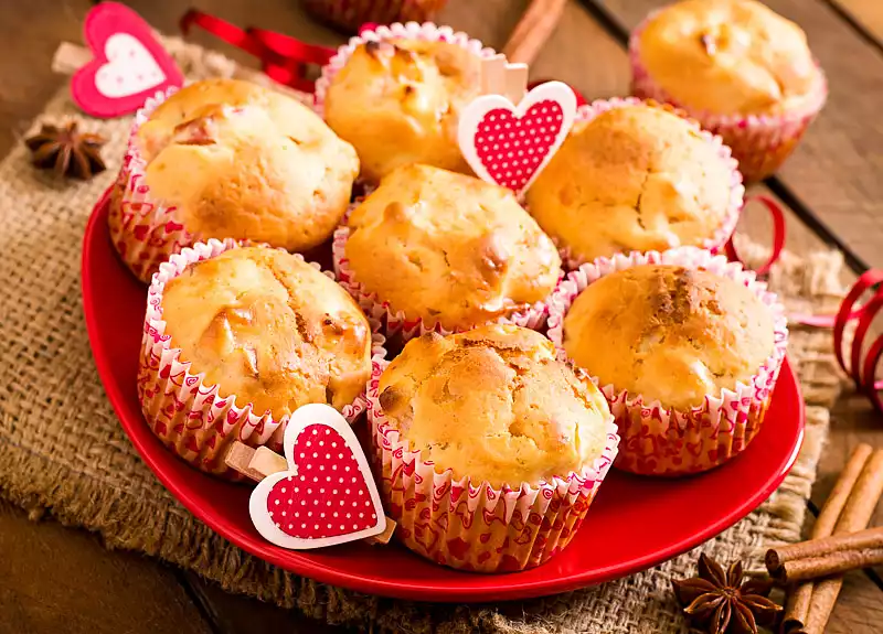 Apple-Hazelnut Muffins