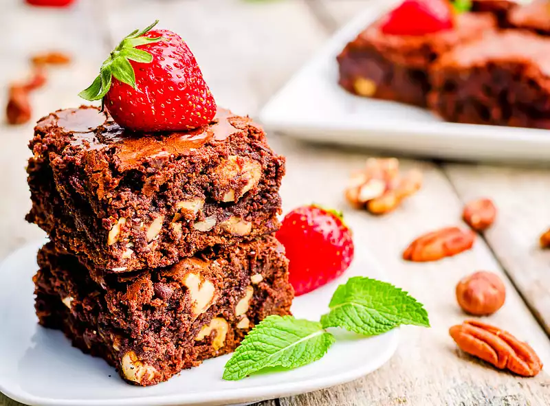 Moist Brownies with Walnuts