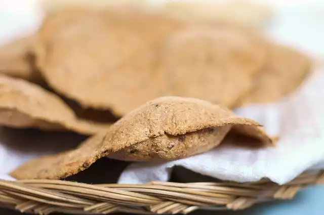 Multigrain Pita Bread with Sun Dried Tomato