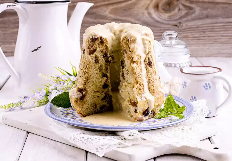 Mom's Applesauce Raisin Spice Cake