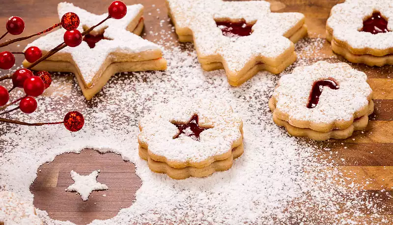 Christmas Nutty Linzer Cookies