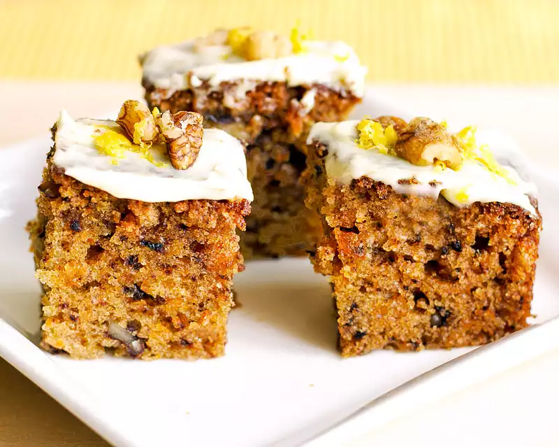 Moist Apple Carrot Cake