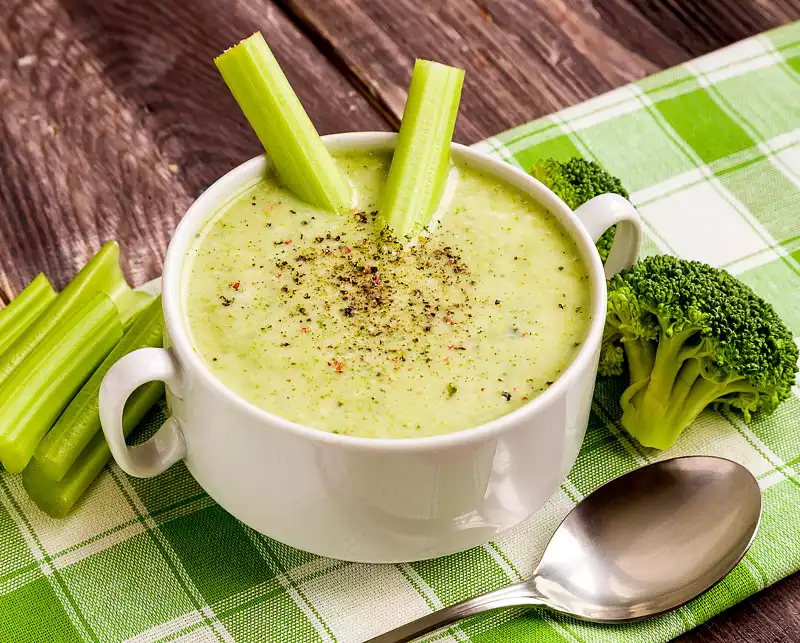 Favorite Garlic-Broccoli Soup