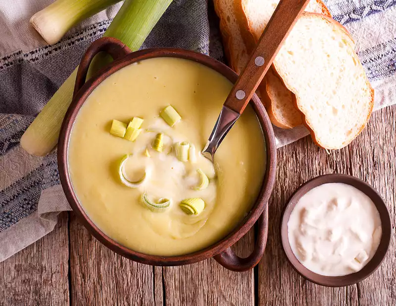 Chilled Vichyssoise/ Cold Leek and Potato Soup