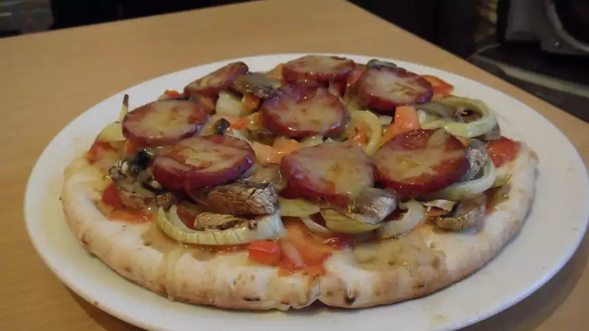 Healthy Pepperoni and Veggie Pizza
