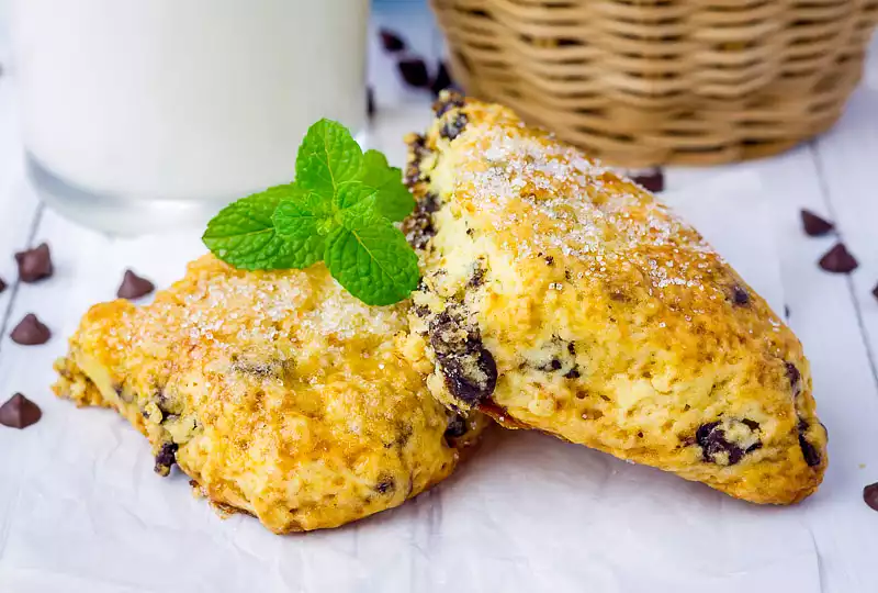 Cinnamon Chocolate Chip Scones