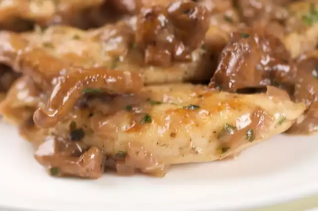 Sauteed Strips of Chicken with Chanterelle Mushrooms
