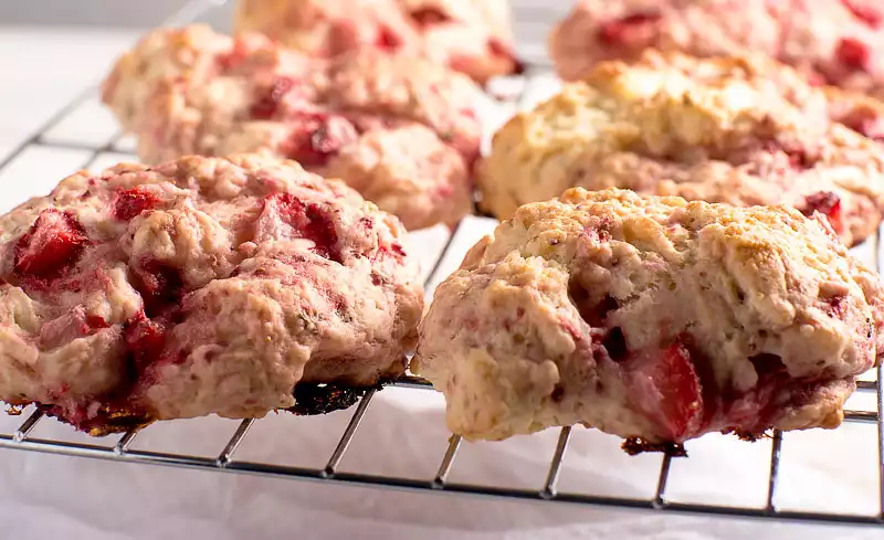 Strawbery Banana Scones