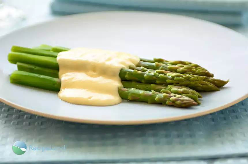 Baked Asparagus with Parmesan Cream Sauce