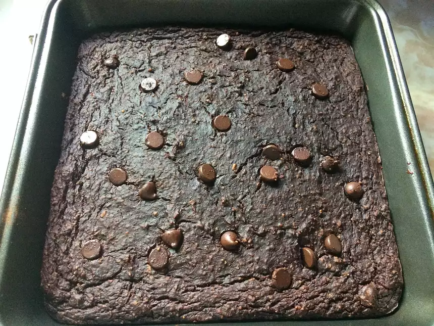 Vegan Flourless Chocolate Chip Zucchini Oat Brownies