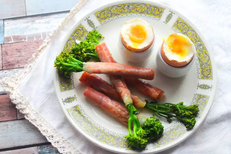 Boiled Eggs with Broccoli Soldiers