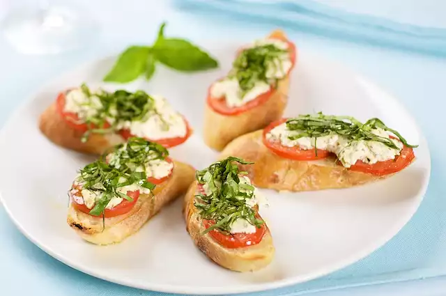 Goat Cheese & Basil Pizza Bites