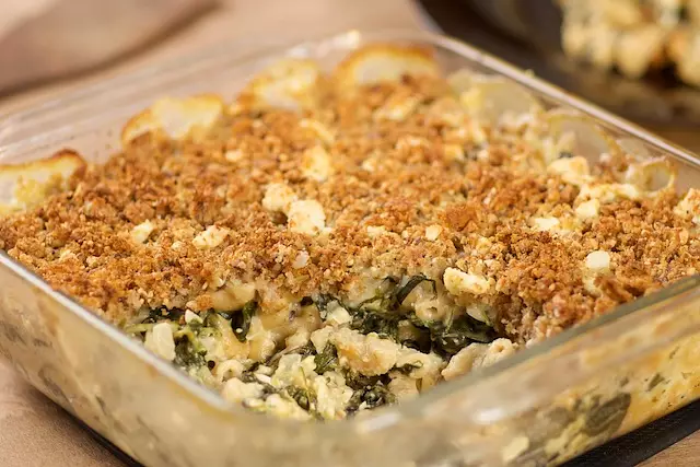 Cheesy Macaroni and Cheese with Spinach and Feta Recipe