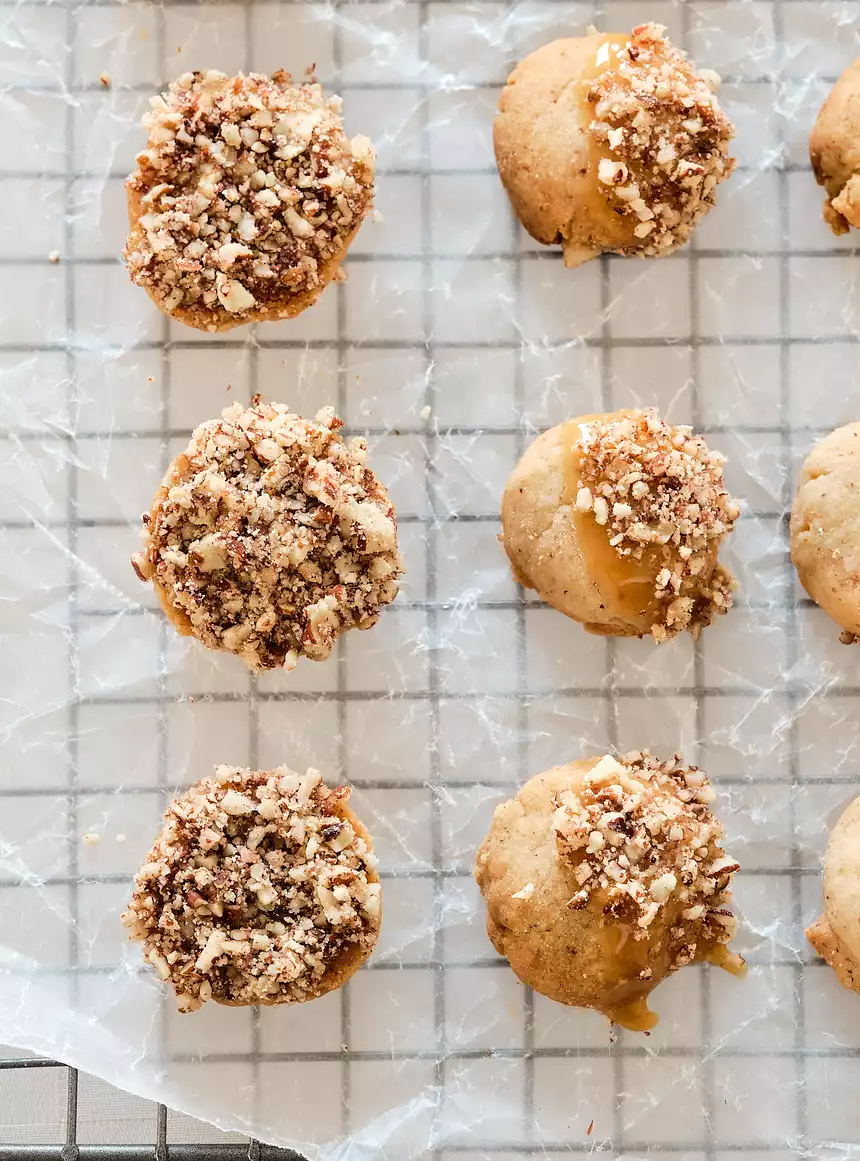 Caramel Nut Acorn Cookies