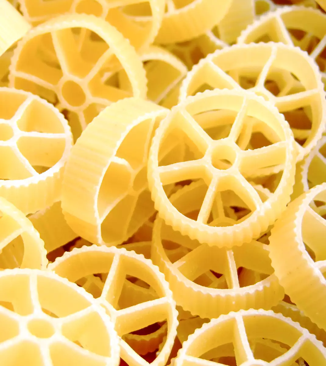 pasta, rotelle (wagon wheel)