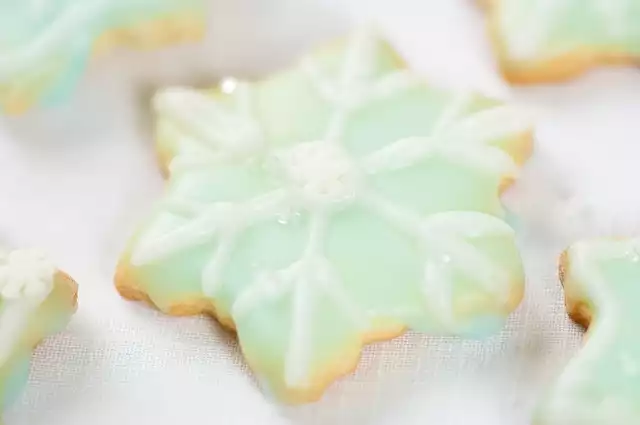 Lemon Snowflake Cookies